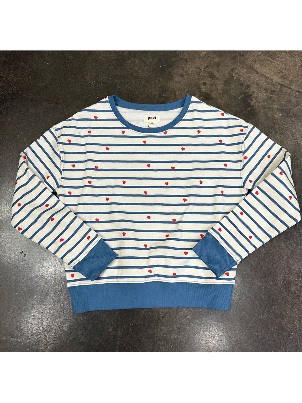 NWT Pact 100% Organic Cotton Scattered Heart Fleece Lined Slouchy Sweatshirt ❤️